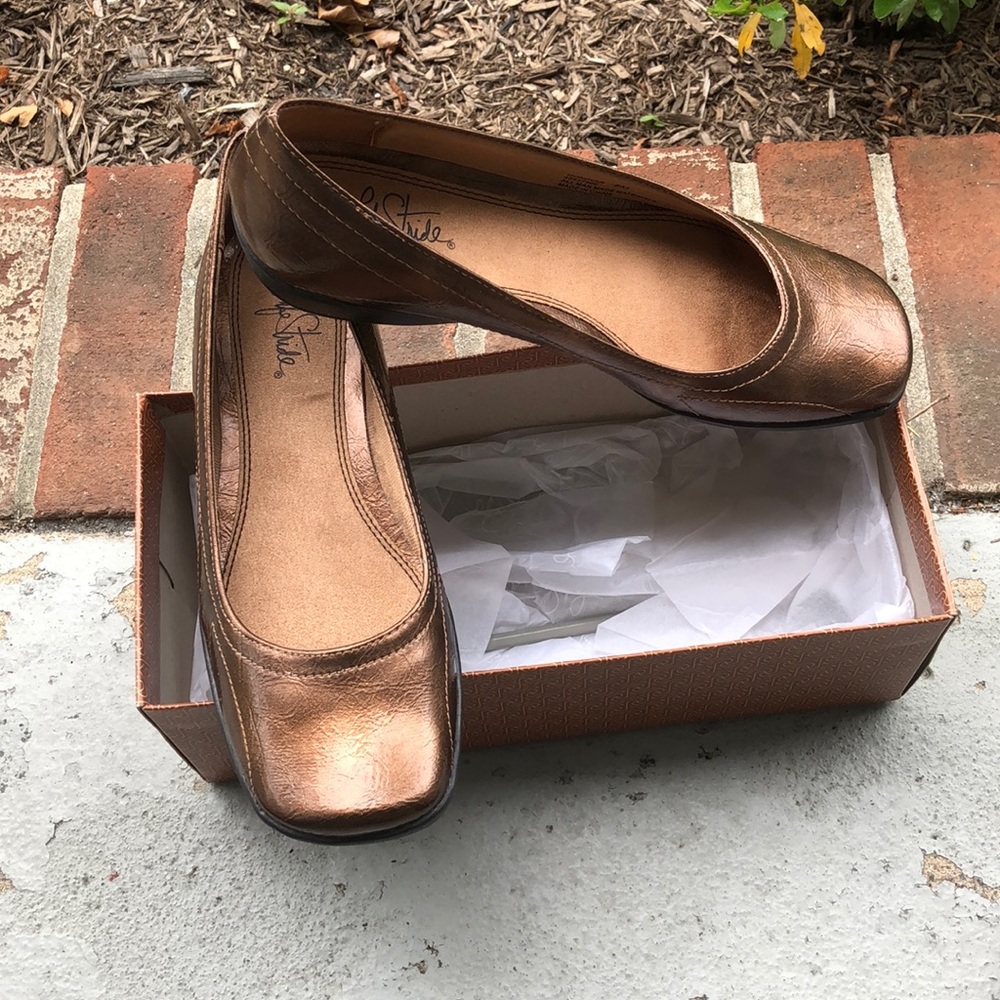 Metallic copper flats.